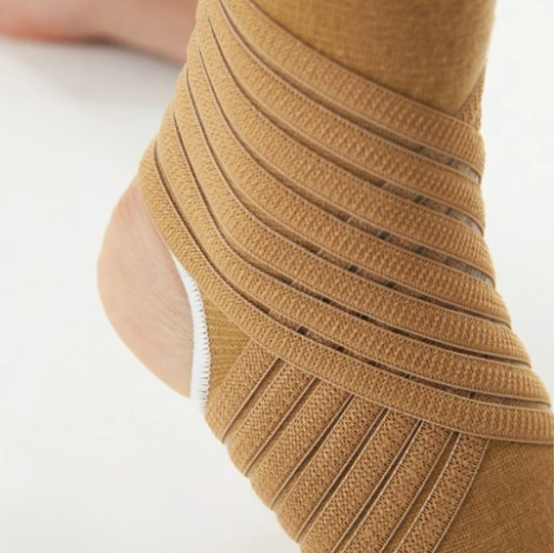 Screenshot 2023-08-24 at 14-36-56 Opaska na staw skokowy z taśmą stabilizującą S.png